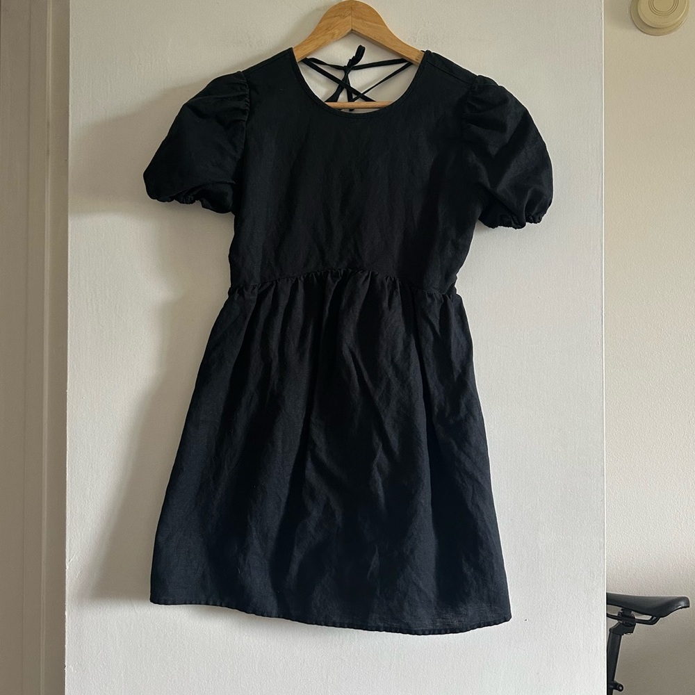 Aritzia Sunday Best Black Lace Back Puffy Sleeve Mini Dress size XXS EUC - Picture 2 of 7